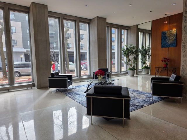 4800 S Chicago Beach Drive 810S, Chicago, IL 60615