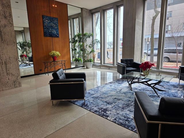 4800 S Chicago Beach Drive 810S, Chicago, IL 60615