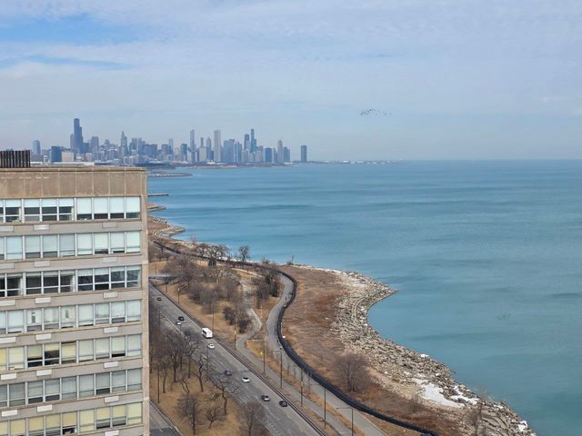 4800 S Chicago Beach Drive 810S, Chicago, IL 60615