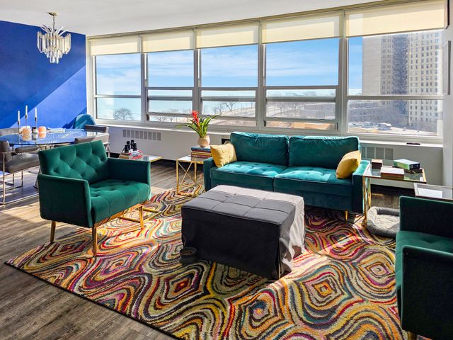 4800 S Chicago Beach Drive 810S, Chicago, IL 60615