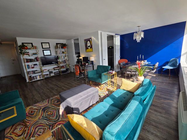 4800 S Chicago Beach Drive 810S, Chicago, IL 60615