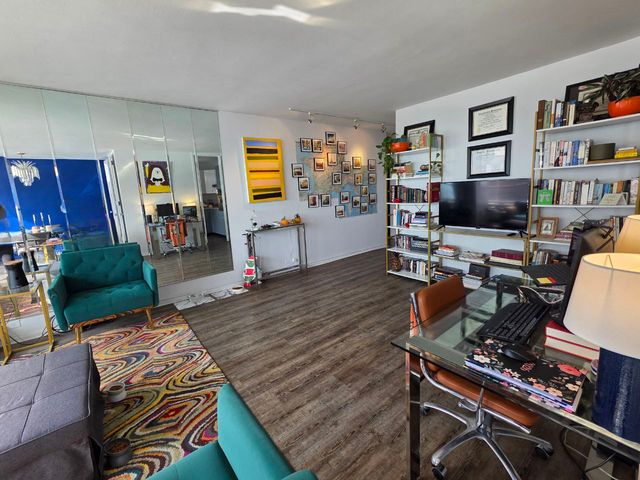 4800 S Chicago Beach Drive 810S, Chicago, IL 60615