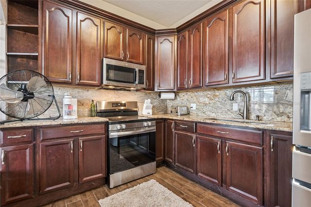 2564 CHAPALA DRIVE, Kissimmee, FL 34746