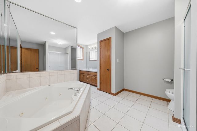 8616 BANTRY Boulevard, Tinley Park, IL 60477