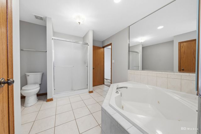 8616 BANTRY Boulevard, Tinley Park, IL 60477