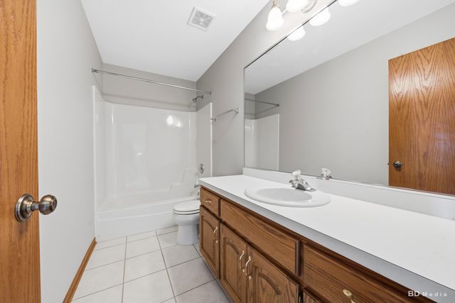 8616 BANTRY Boulevard, Tinley Park, IL 60477