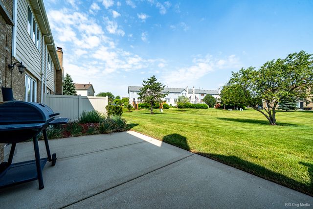 8616 BANTRY Boulevard, Tinley Park, IL 60477