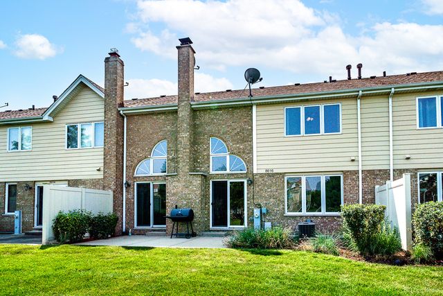 8616 BANTRY Boulevard, Tinley Park, IL 60477