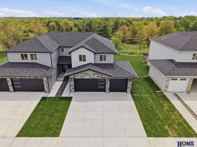 8911 Peregrine Road, Lincoln, NE 68505