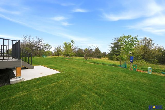 8911 Peregrine Road, Lincoln, NE 68505