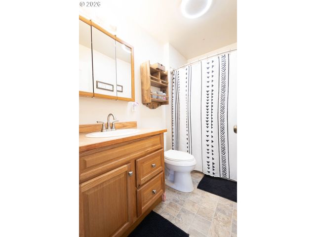 2703 N SPRUCE St, La Grande, OR 97850