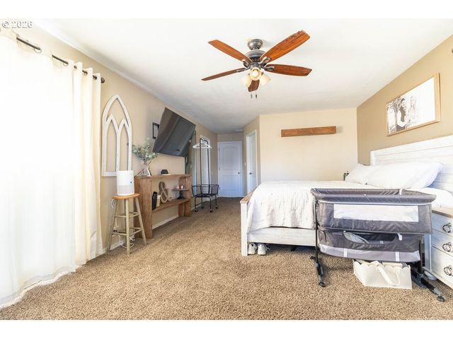 2703 N SPRUCE St, La Grande, OR 97850