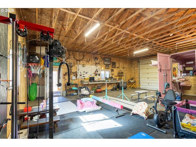 2703 N SPRUCE St, La Grande, OR 97850