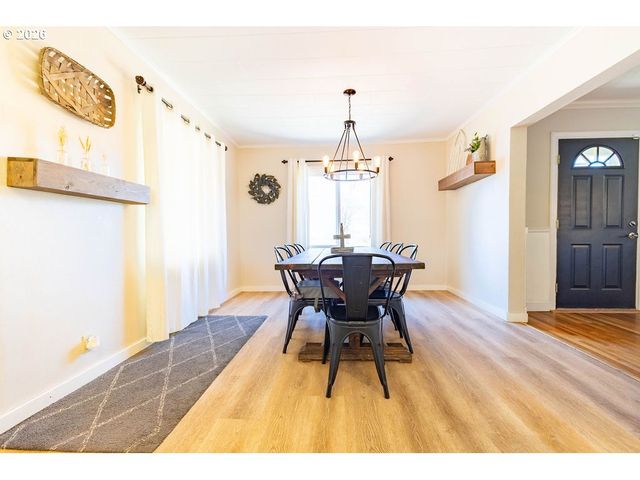 2703 N SPRUCE St, La Grande, OR 97850