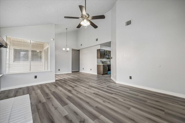 10143 Towne Mist Drive, Sugar Land, TX 77498