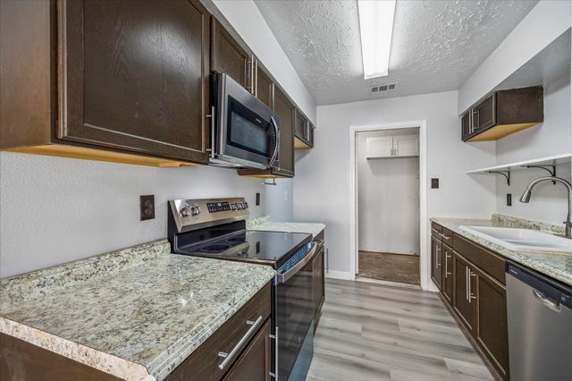 10143 Towne Mist Drive, Sugar Land, TX 77498