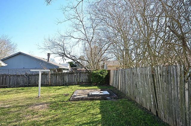 10143 Towne Mist Drive, Sugar Land, TX 77498