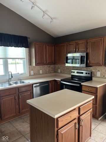 6423 Franklin Court, Fishers, IN 46038