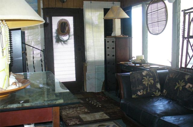 7801 34TH AVENUE N 2, St Petersburg, FL 33710