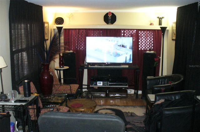 7801 34TH AVENUE N 2, St Petersburg, FL 33710