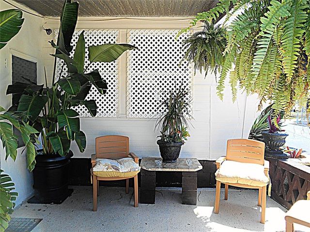 7801 34TH AVENUE N 2, St Petersburg, FL 33710