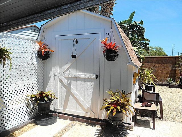 7801 34TH AVENUE N 2, St Petersburg, FL 33710