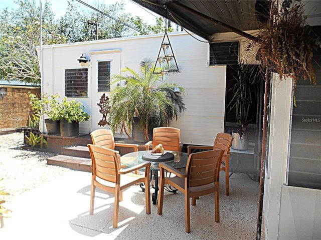 7801 34TH AVENUE N 2, St Petersburg, FL 33710