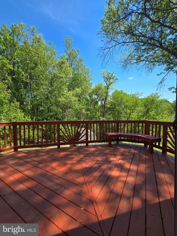 10904 GUNPOWDER DR, Fort Washington, MD 20744