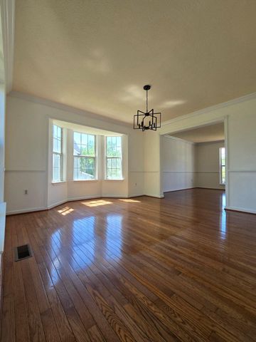 10904 GUNPOWDER DR, Fort Washington, MD 20744