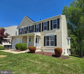 10904 GUNPOWDER DR, Fort Washington, MD 20744