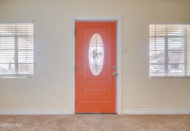 2521 MCKINLEY Avenue, El Paso, TX 79930