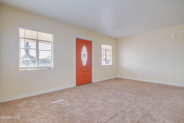 2521 MCKINLEY Avenue, El Paso, TX 79930