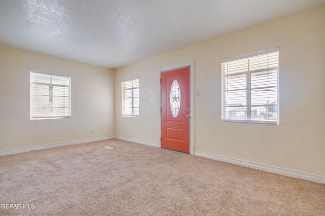 2521 MCKINLEY Avenue, El Paso, TX 79930