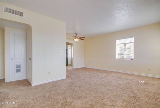 2521 MCKINLEY Avenue, El Paso, TX 79930