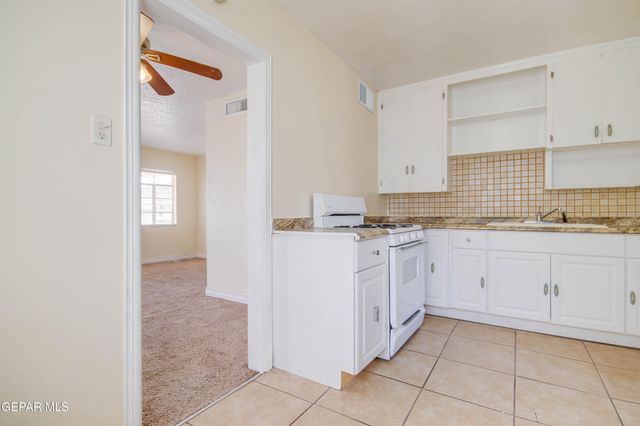 2521 MCKINLEY Avenue, El Paso, TX 79930