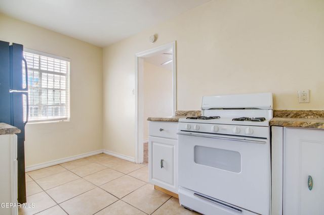 2521 MCKINLEY Avenue, El Paso, TX 79930