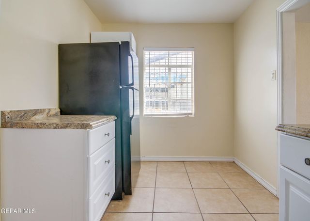 2521 MCKINLEY Avenue, El Paso, TX 79930