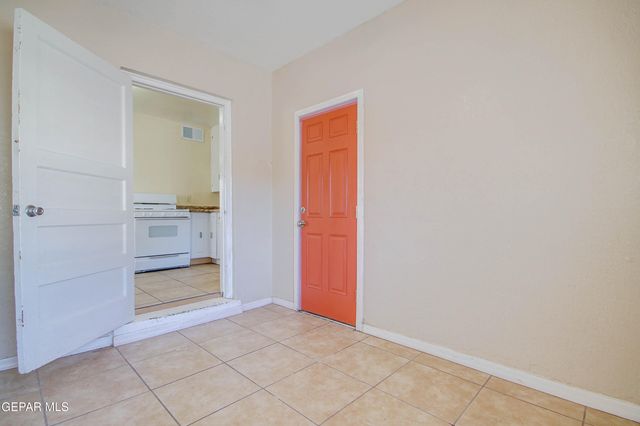 2521 MCKINLEY Avenue, El Paso, TX 79930