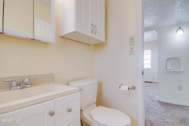 2521 MCKINLEY Avenue, El Paso, TX 79930