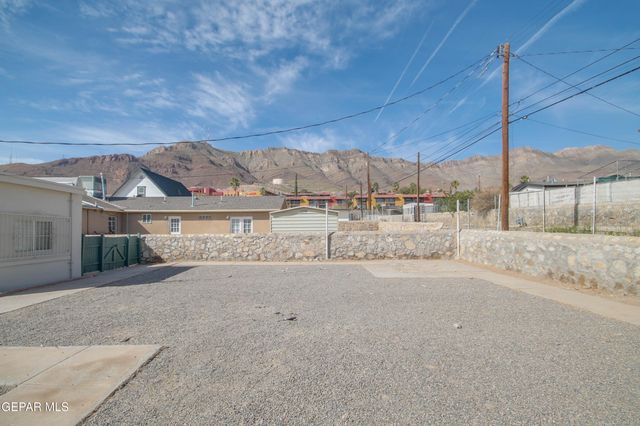 2521 MCKINLEY Avenue, El Paso, TX 79930