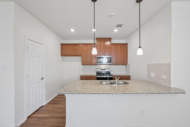 428 Los Cobos LN, Georgetown, TX 78626