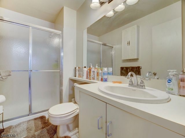 380 Lancaster Ct, Piscataway Twp., NJ 08854