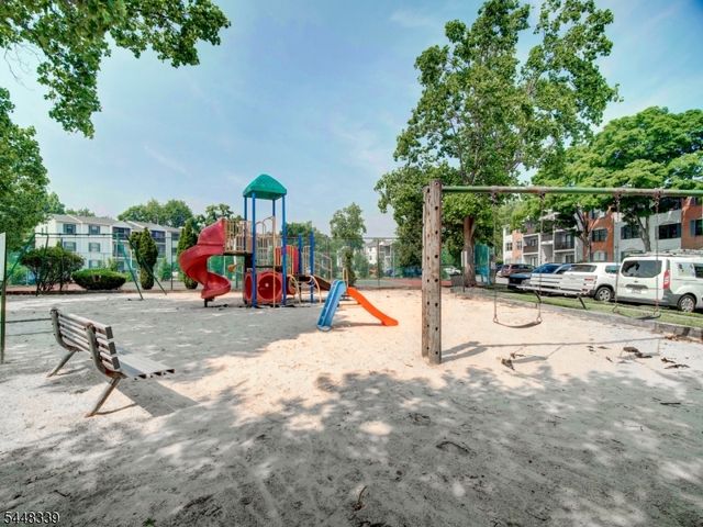 380 Lancaster Ct, Piscataway Twp., NJ 08854