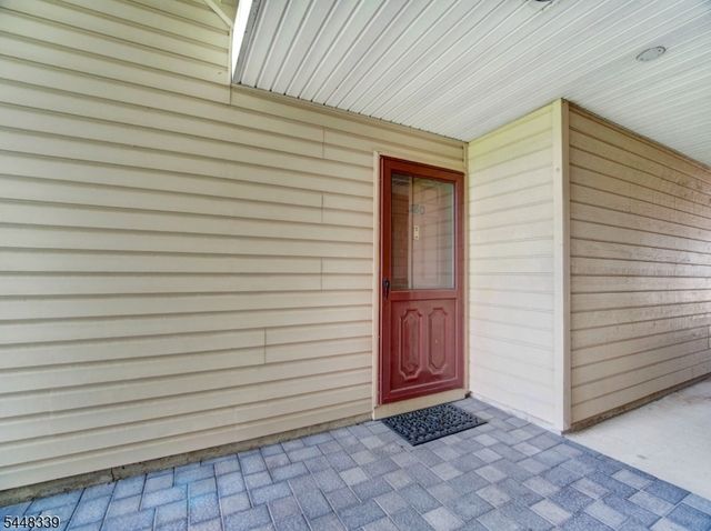 380 Lancaster Ct, Piscataway Twp., NJ 08854