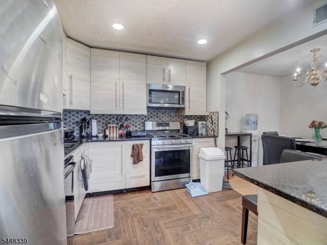 380 Lancaster Ct, Piscataway Twp., NJ 08854
