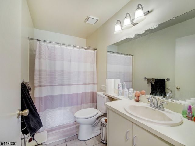 380 Lancaster Ct, Piscataway Twp., NJ 08854