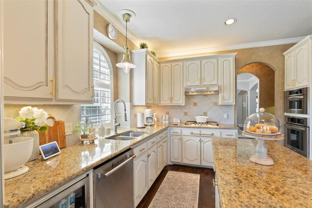 16511 E Canterra Circle, Houston, TX 77095