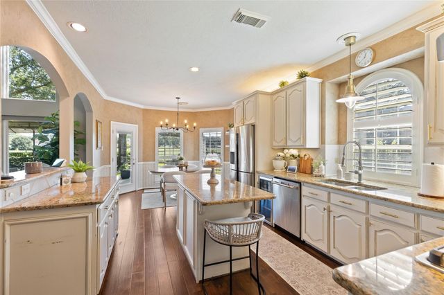 16511 E Canterra Circle, Houston, TX 77095
