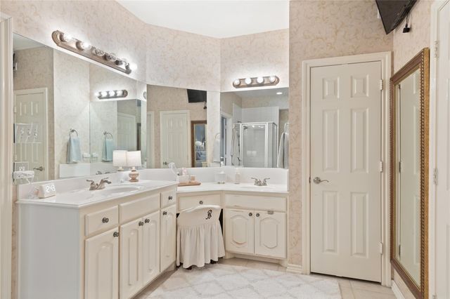16511 E Canterra Circle, Houston, TX 77095