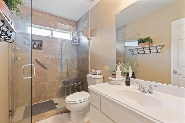 16511 E Canterra Circle, Houston, TX 77095